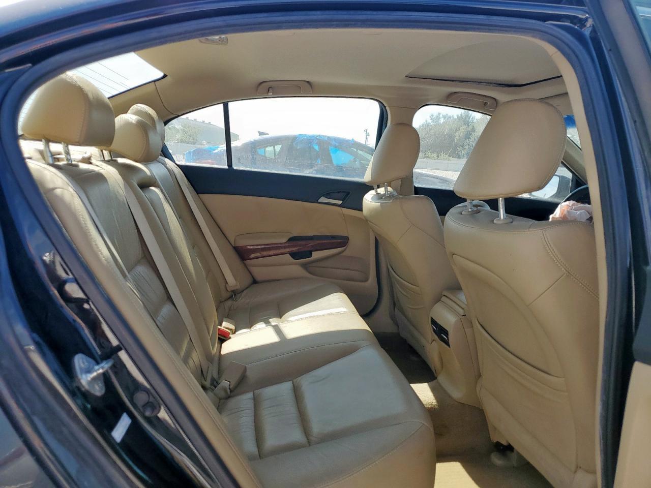 2011 Honda Accord Exl VIN: 1HGCP2F82BA100374 Lot: 84230185