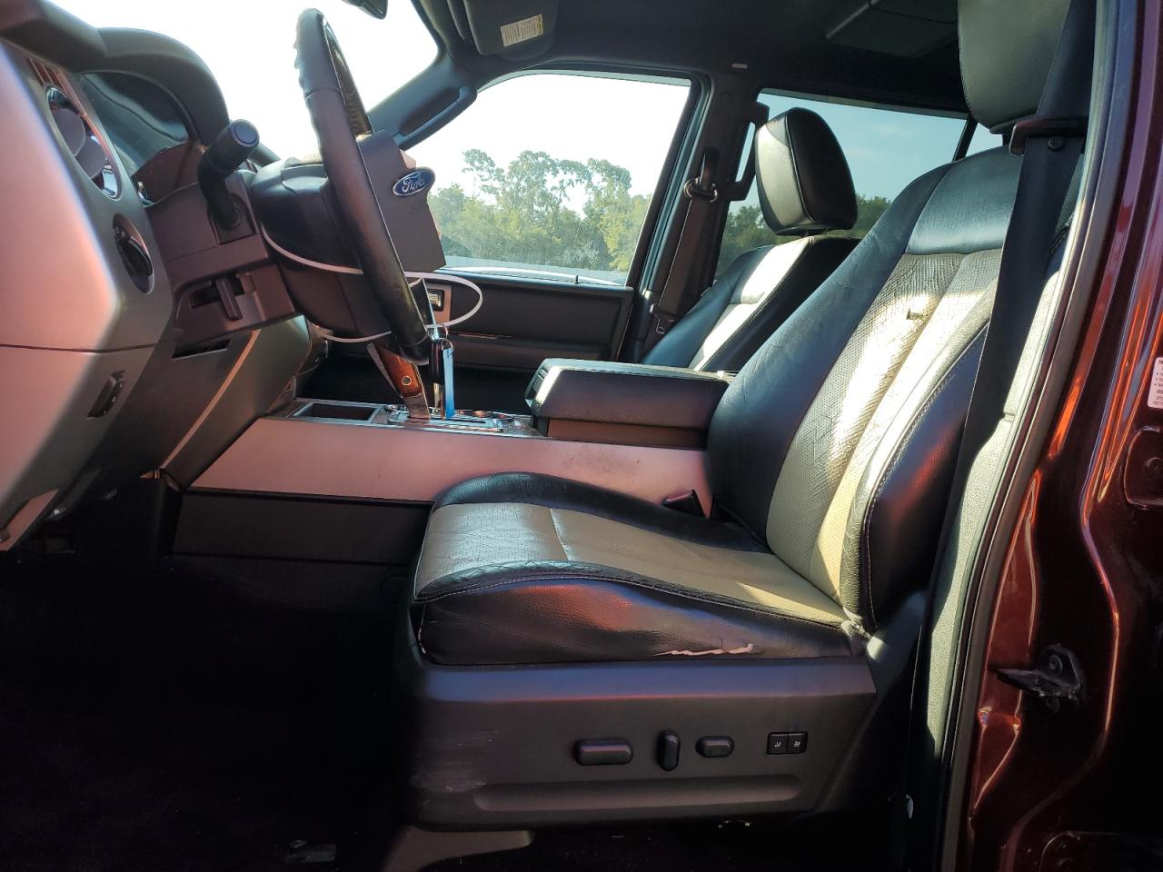 2010 Ford Expedition Eddie Bauer VIN: 1FMJU1H51AEB61066 Lot: 71635365