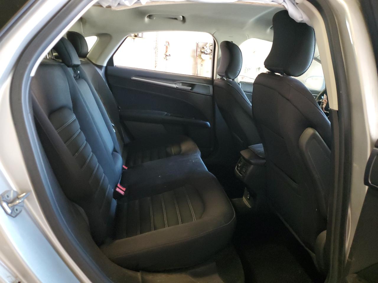 2015 Ford Fusion Se VIN: 3FA6P0H70FR180439 Lot: 71360795