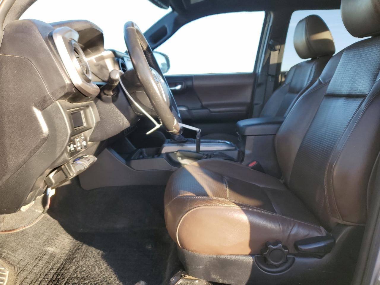 2017 Toyota Tacoma Double Cab VIN: 5TFHZ5BN6HX015541 Lot: 82102855