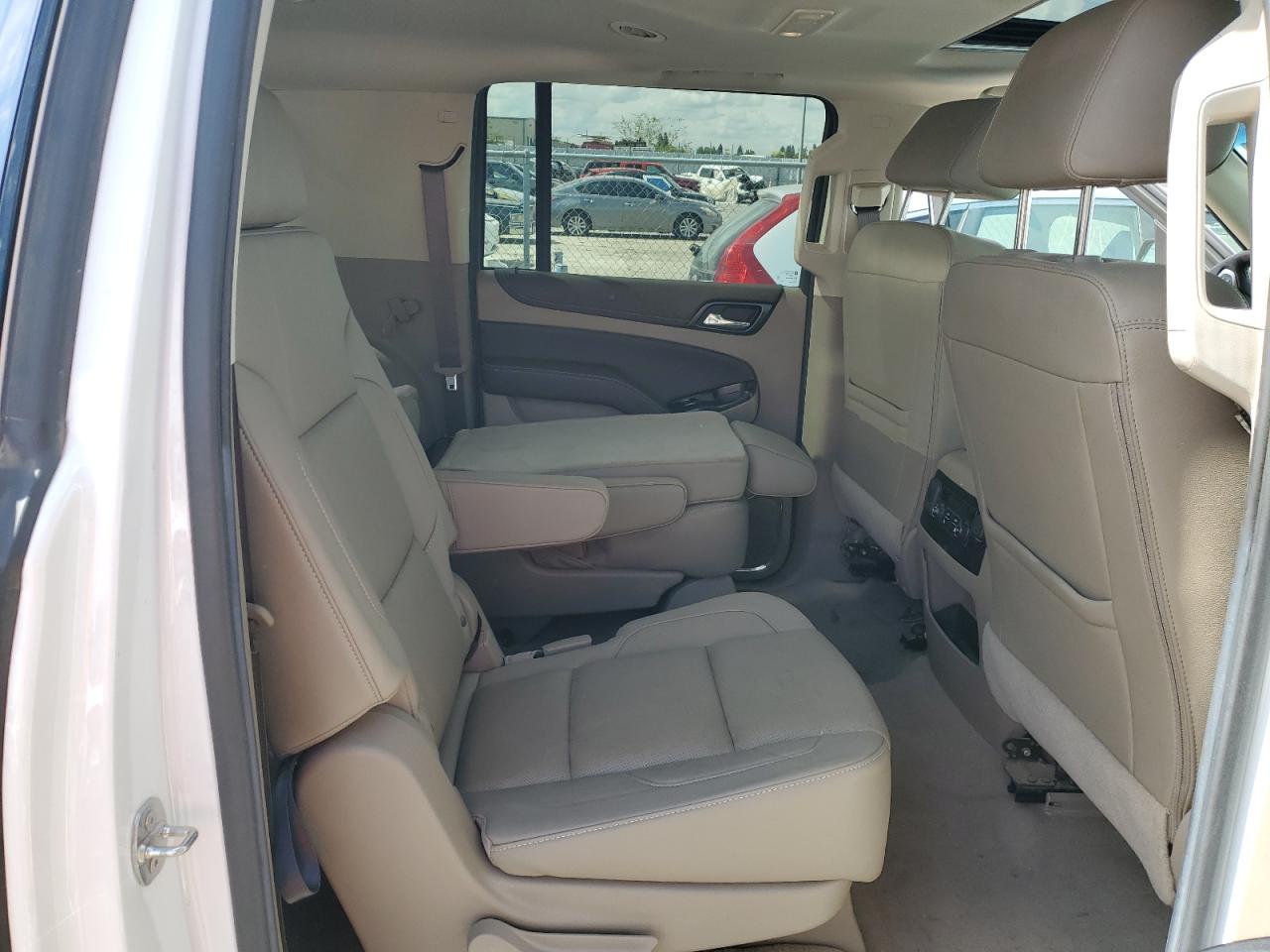 2019 Chevrolet Suburban K1500 Premier VIN: 1GNSKJKCXKR149313 Lot: 84795425