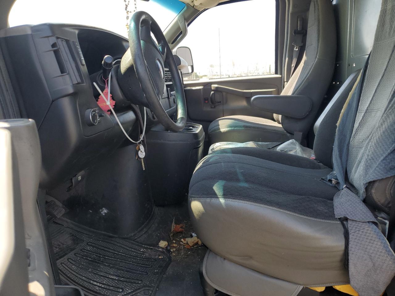 2018 GMC Savana G2500 VIN: 1GTW7AFG5J1907628 Lot: 80237865