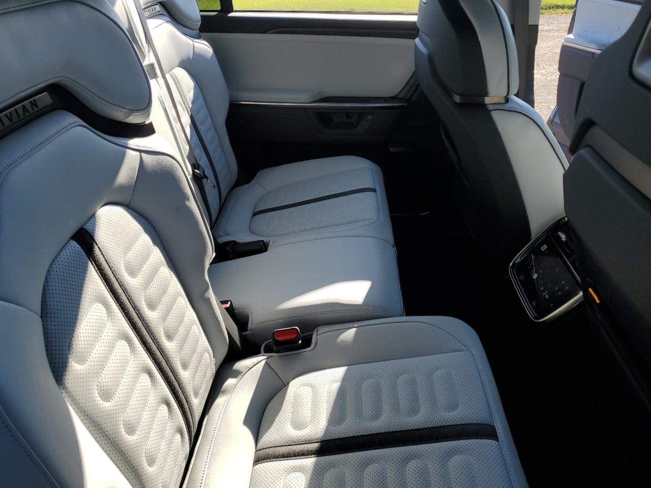 2025 Rivian R1S Adventure VIN: 7PDSGBBA9SN072092 Lot: 80820465