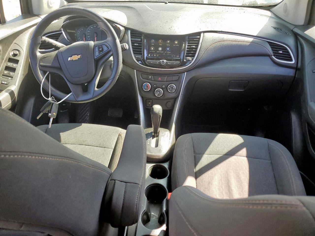 2018 Chevrolet Trax Ls VIN: KL7CJKSB9JB564138 Lot: 71675095