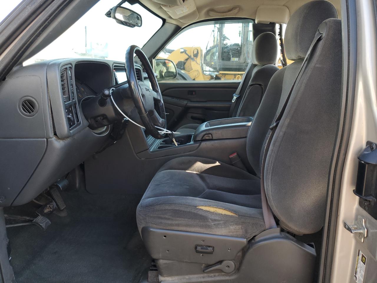 2004 GMC Sierra K2500 Heavy Duty VIN: 1GTHK29UX4E334155 Lot: 81437105