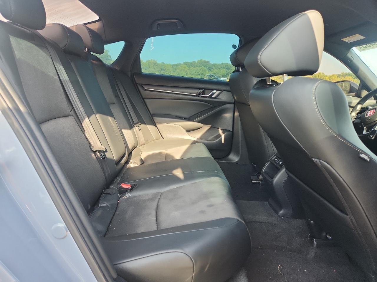 2022 Honda Accord Sport VIN: 1HGCV1F32NA006035 Lot: 80906405