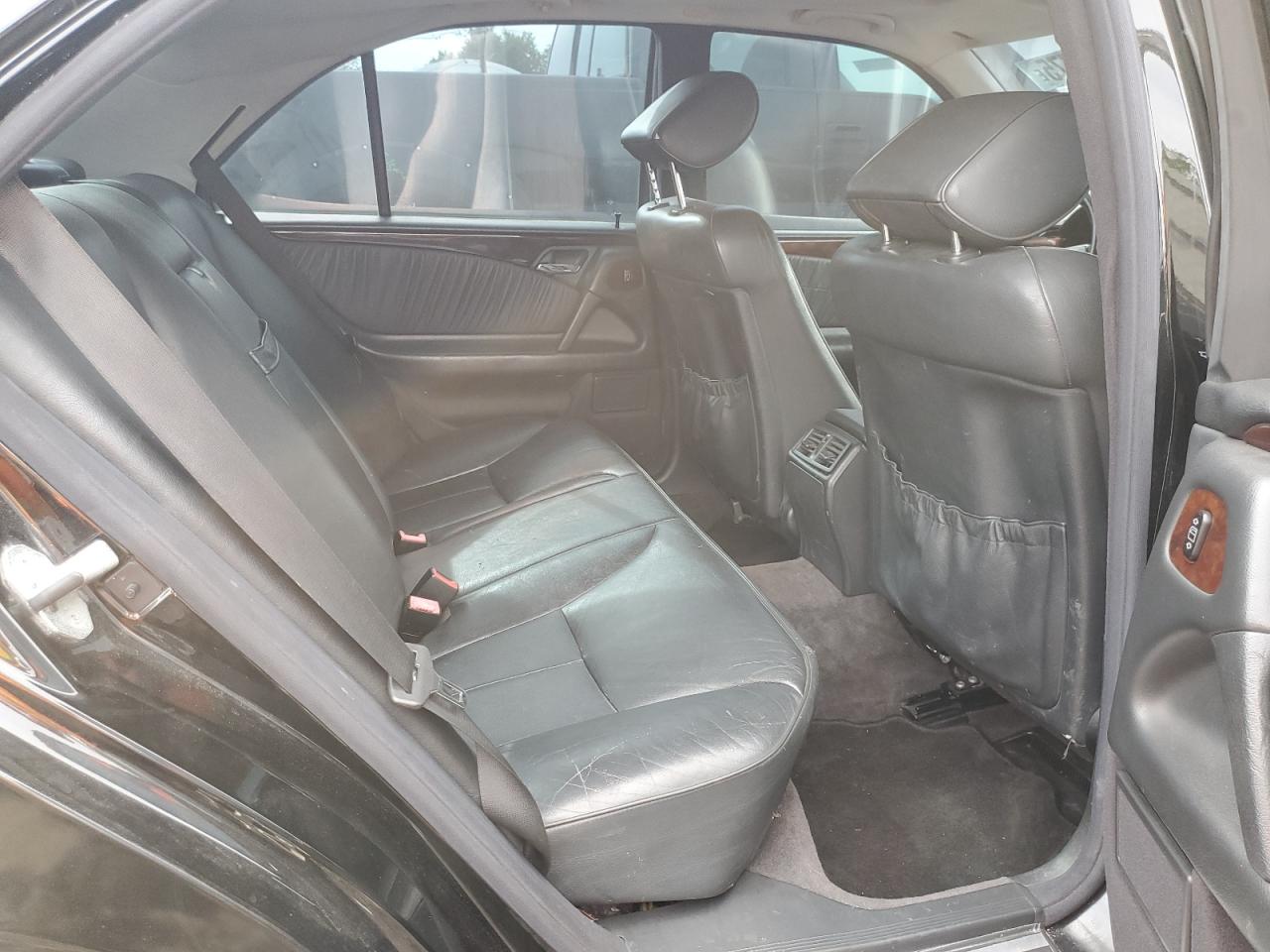 1999 Mercedes-Benz E 320 VIN: WDBJF65H4XA921015 Lot: 84012775