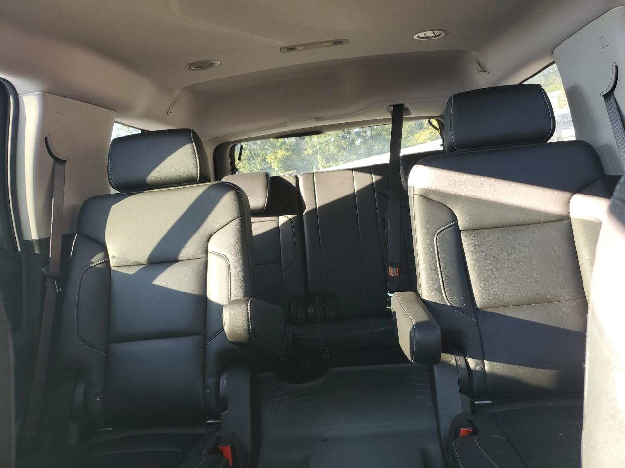 2019 Chevrolet Tahoe C1500 Lt VIN: 1GNSCBKC5KR359837 Lot: 72046255