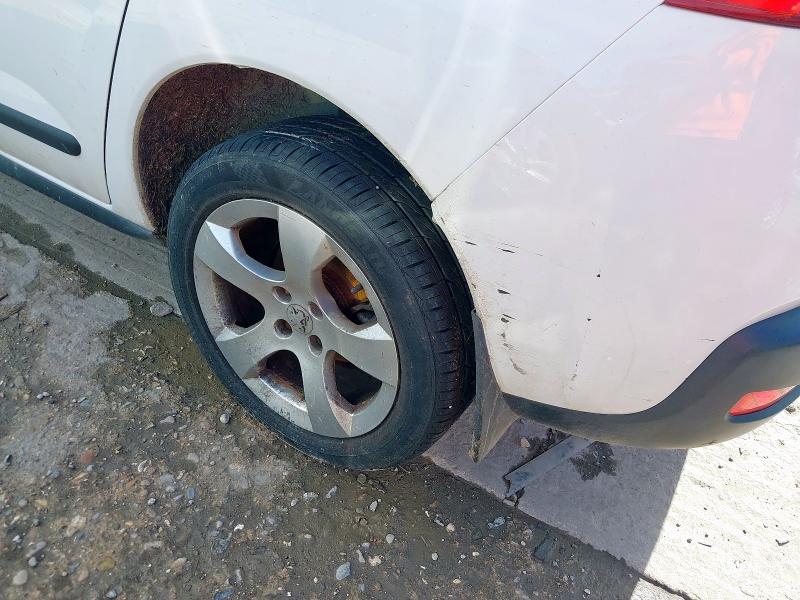 2013 PEUGEOT 3008 1.6 HDI 115 ACTIVE II 5DR