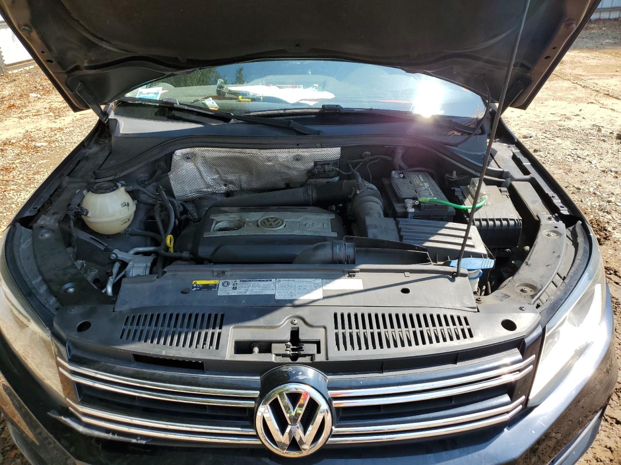 2017 Volkswagen Tiguan S VIN: WVGAV7AX2HK048377 Lot: 81180095