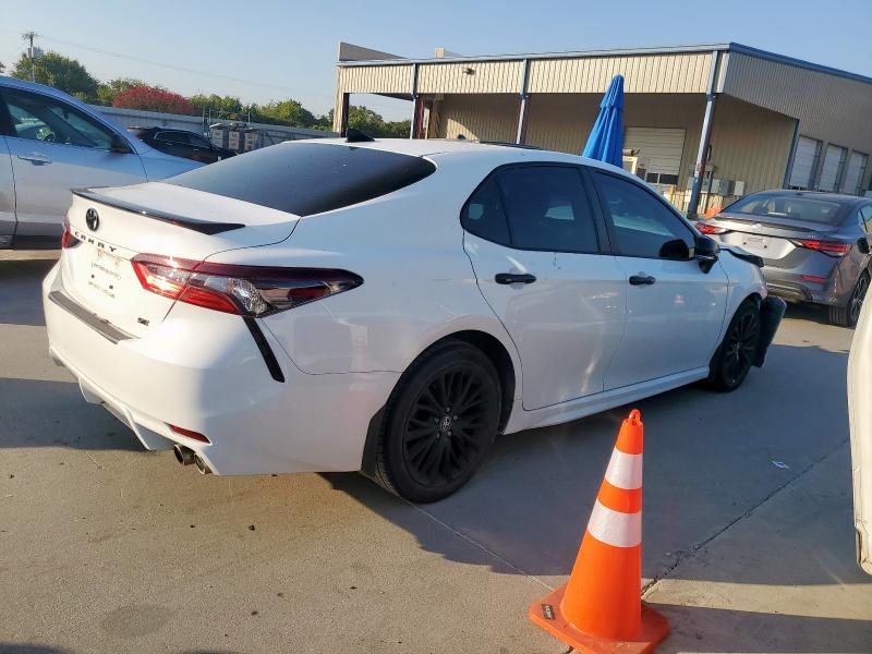  TOYOTA CAMRY 2022 Белы