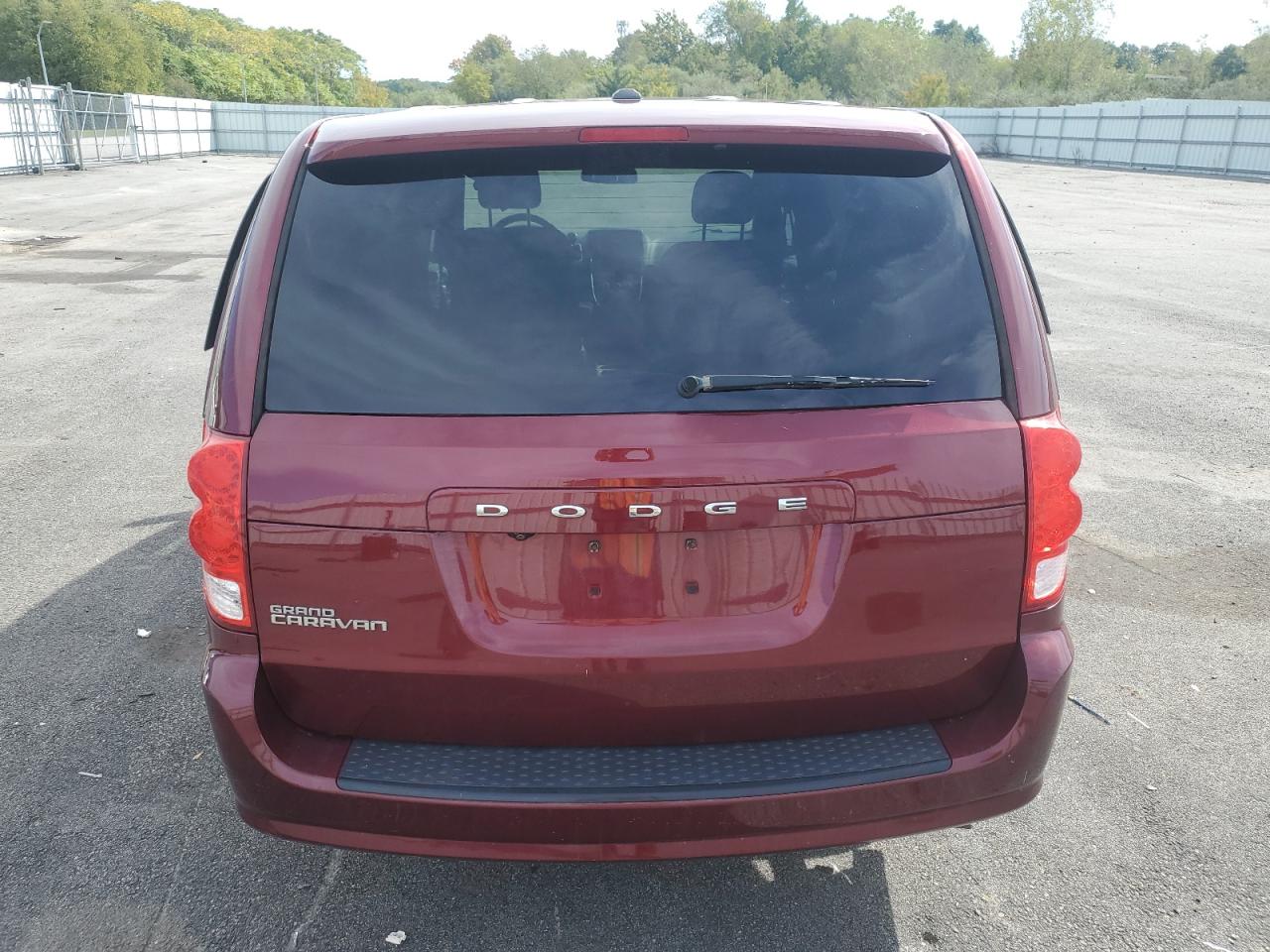 2018 Dodge Grand Caravan Se VIN: 2C4RDGBGXJR348877 Lot: 81861595