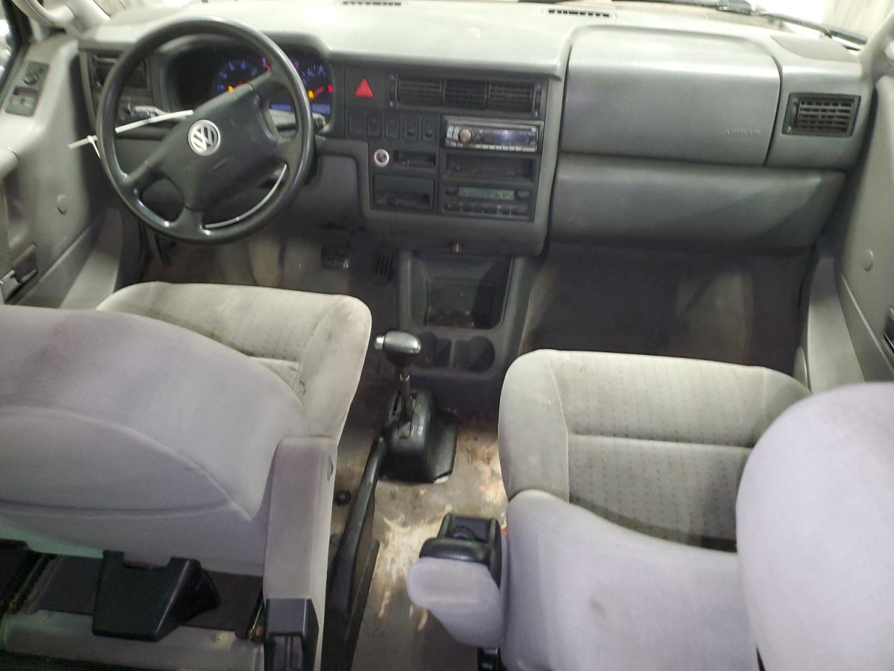 2001 Volkswagen Eurovan Mv VIN: WV2MB47031H143683 Lot: 70835805