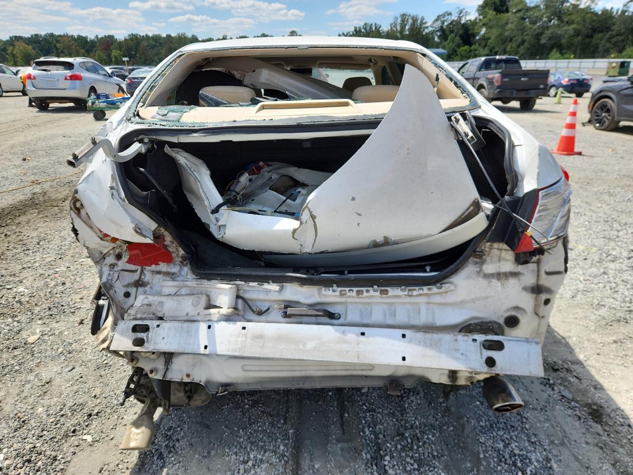 2007 Lexus Es 350 VIN: JTHBJ46G972109992 Lot: 71417185