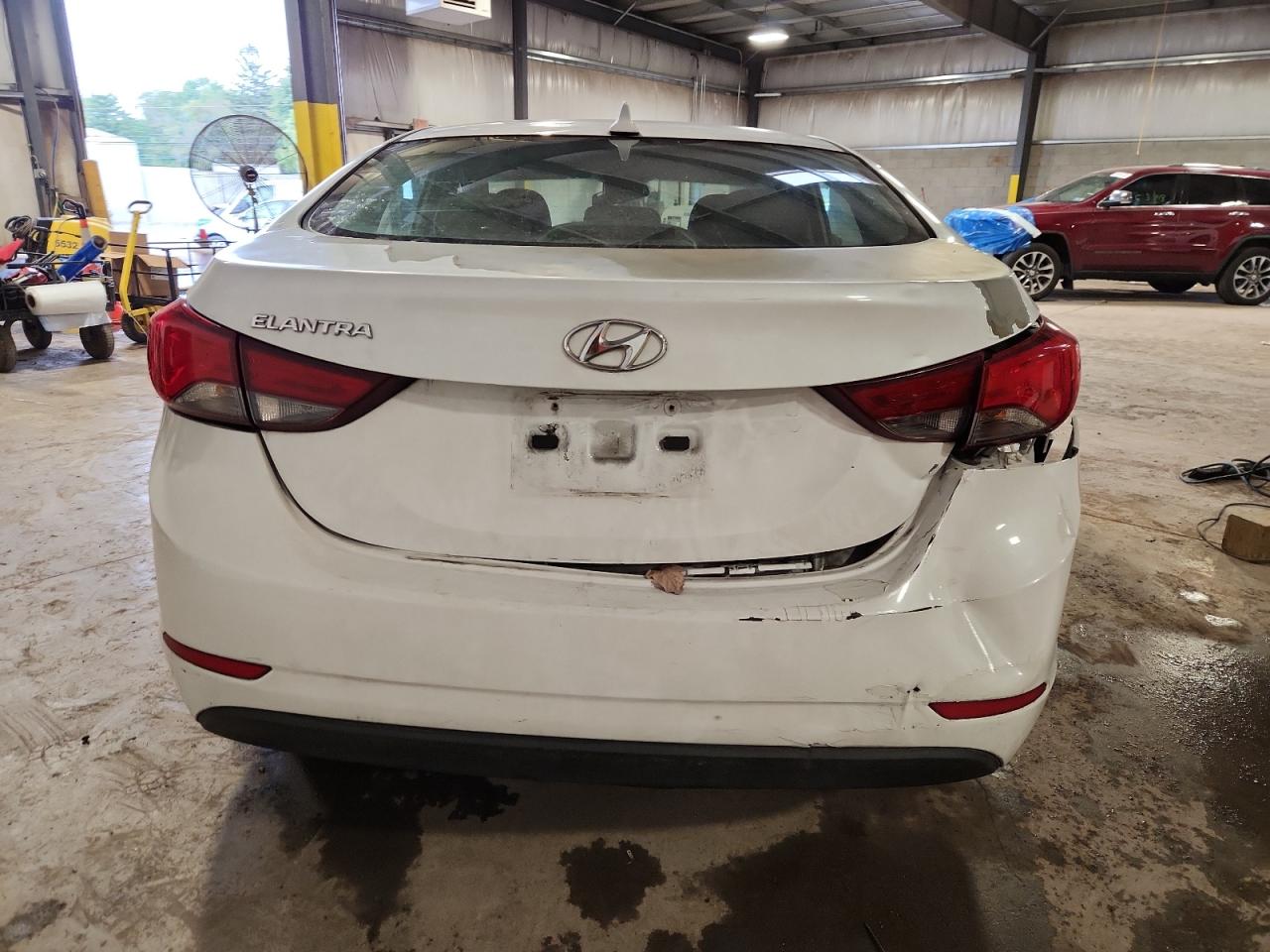 2015 Hyundai Elantra Se VIN: 5NPDH4AE4FH579680 Lot: 81207425
