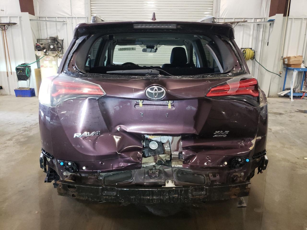 2017 Toyota Rav4 Xle VIN: 2T3RFREV7HW674054 Lot: 81339955