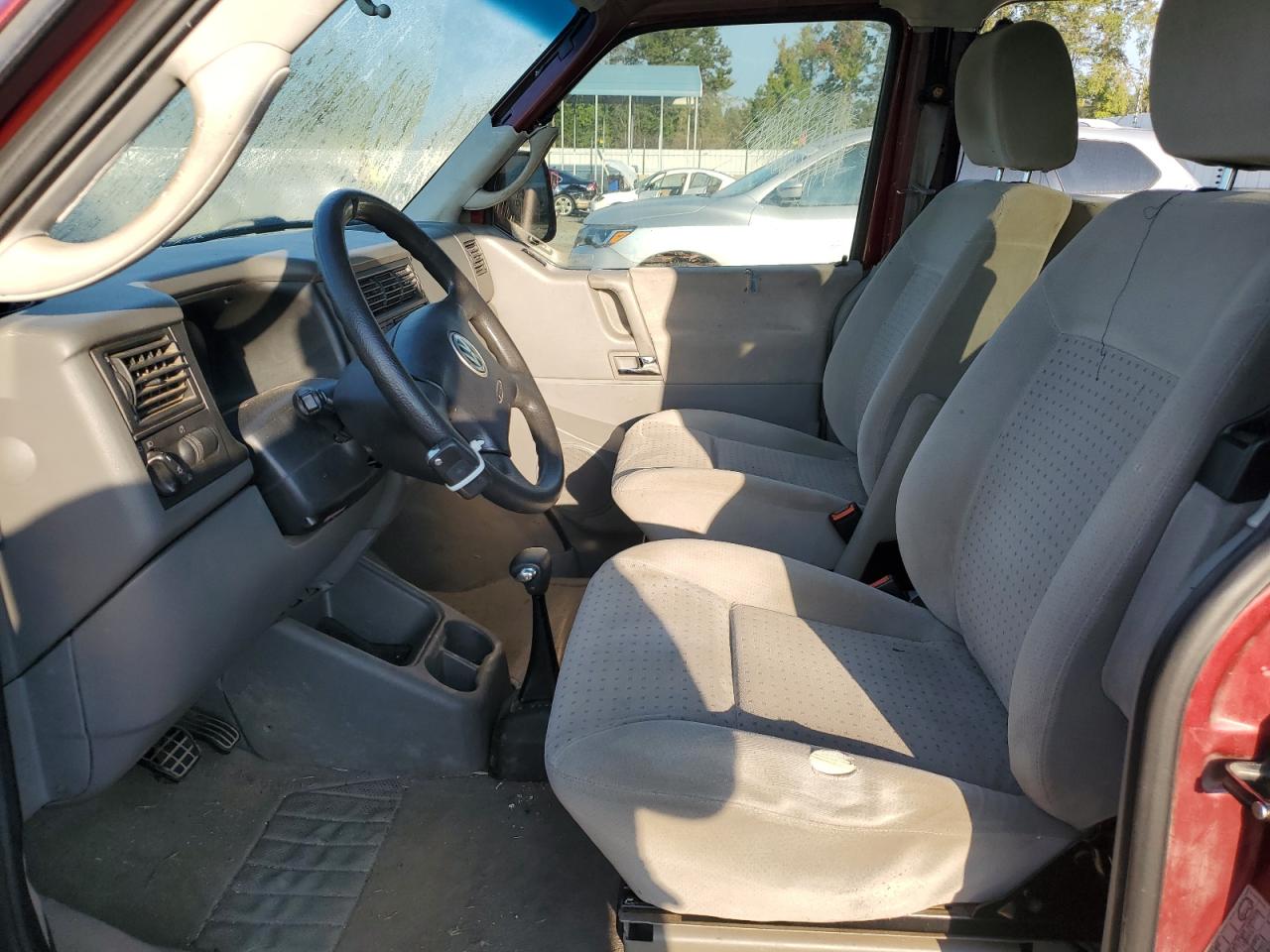 2003 Volkswagen Eurovan Mv VIN: WV2NB47093H027766 Lot: 83784065