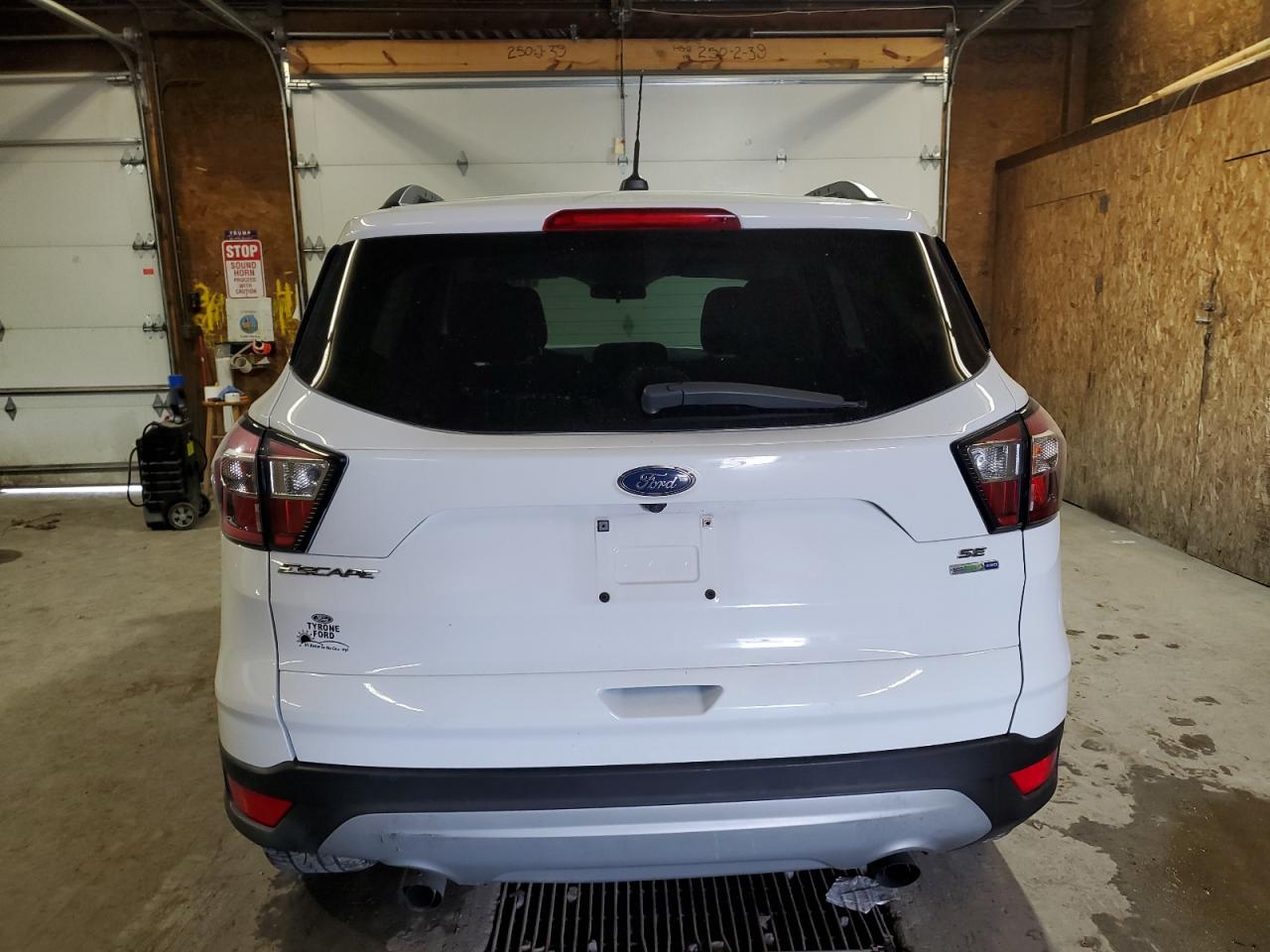 2018 Ford Escape Se VIN: 1FMCU9GD7JUA27331 Lot: 81438825