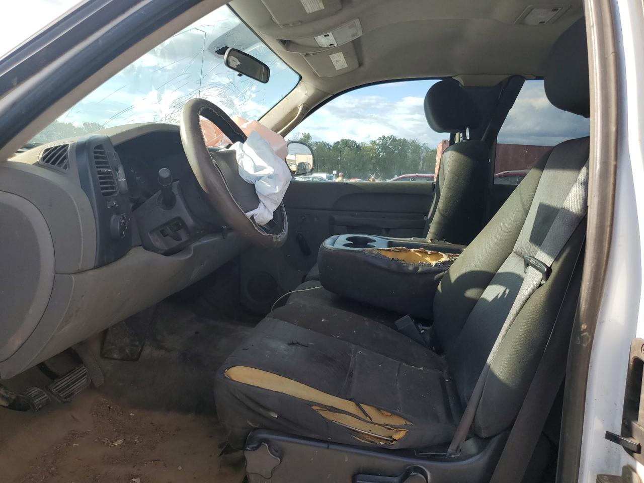 2011 Chevrolet Silverado C1500 VIN: 1GCRCPE09BZ420418 Lot: 84744235