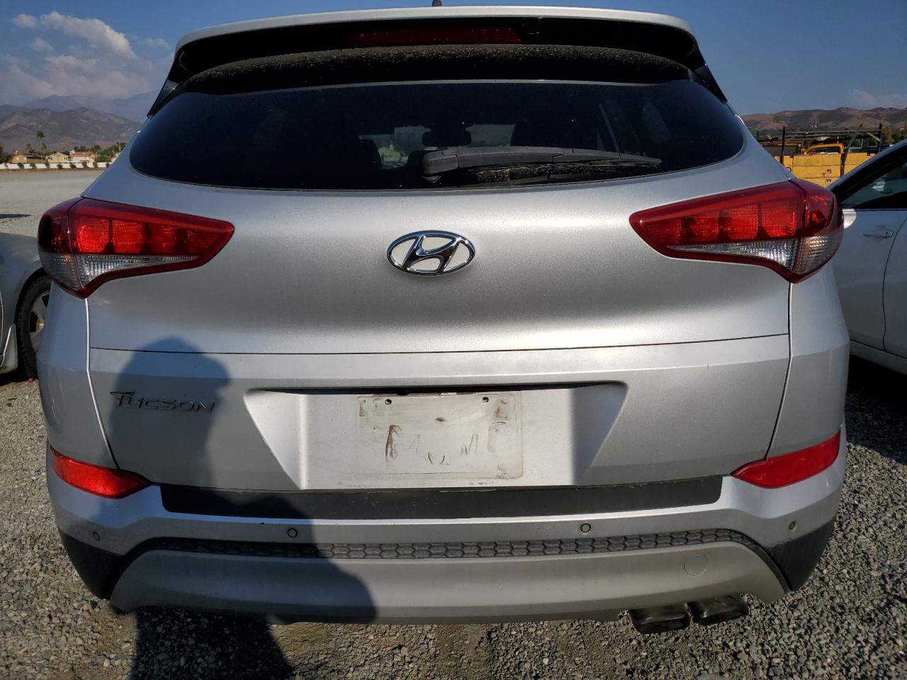 2018 Hyundai Tucson Value VIN: KM8J33A20JU743583 Lot: 83753905