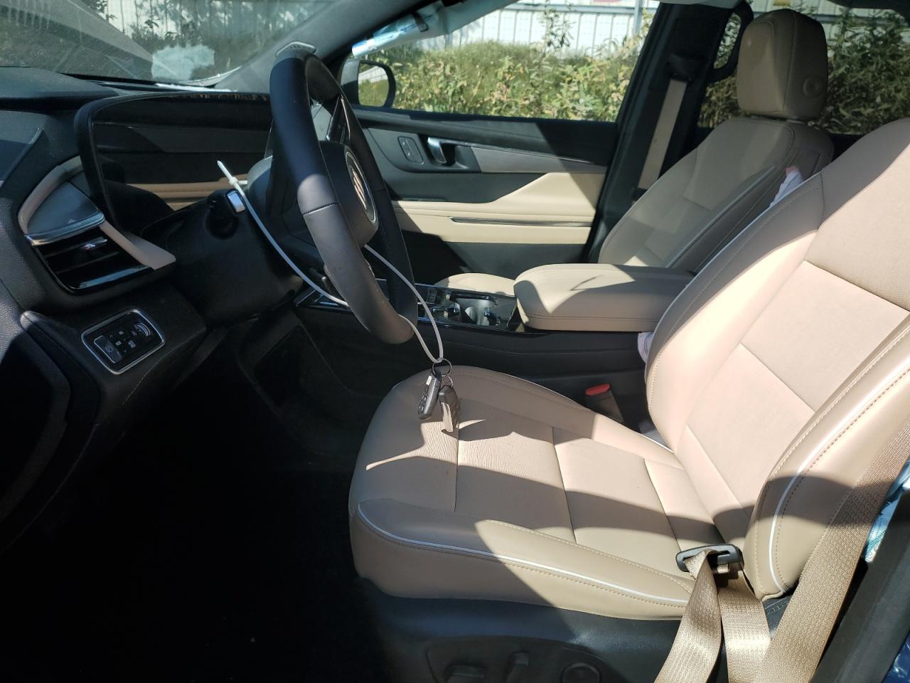 2025 Buick Enclave Preferred VIN: 5GAEVARSXSJ102681 Lot: 80819285