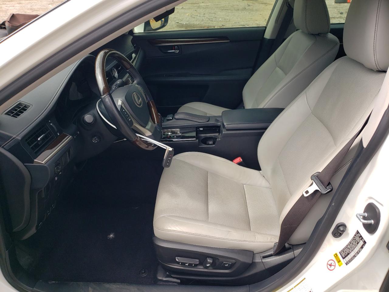 2015 Lexus Es 350 VIN: JTHBK1GG5F2206826 Lot: 72080415