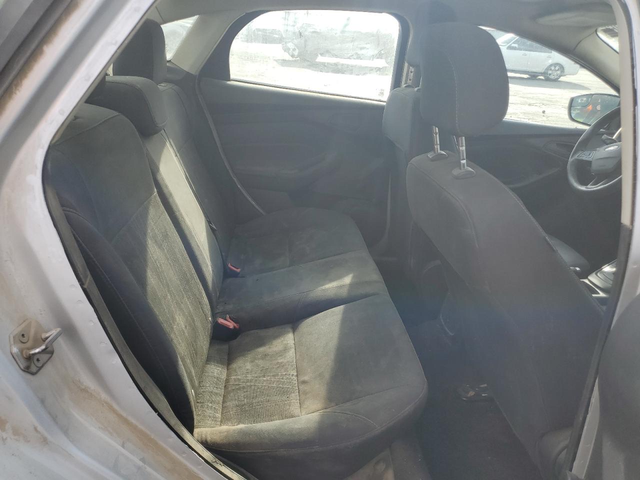 2015 Ford Focus S VIN: 1FADP3E25FL380099 Lot: 81901065