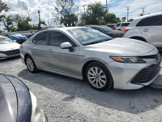  TOYOTA CAMRY 2019 Серебристый