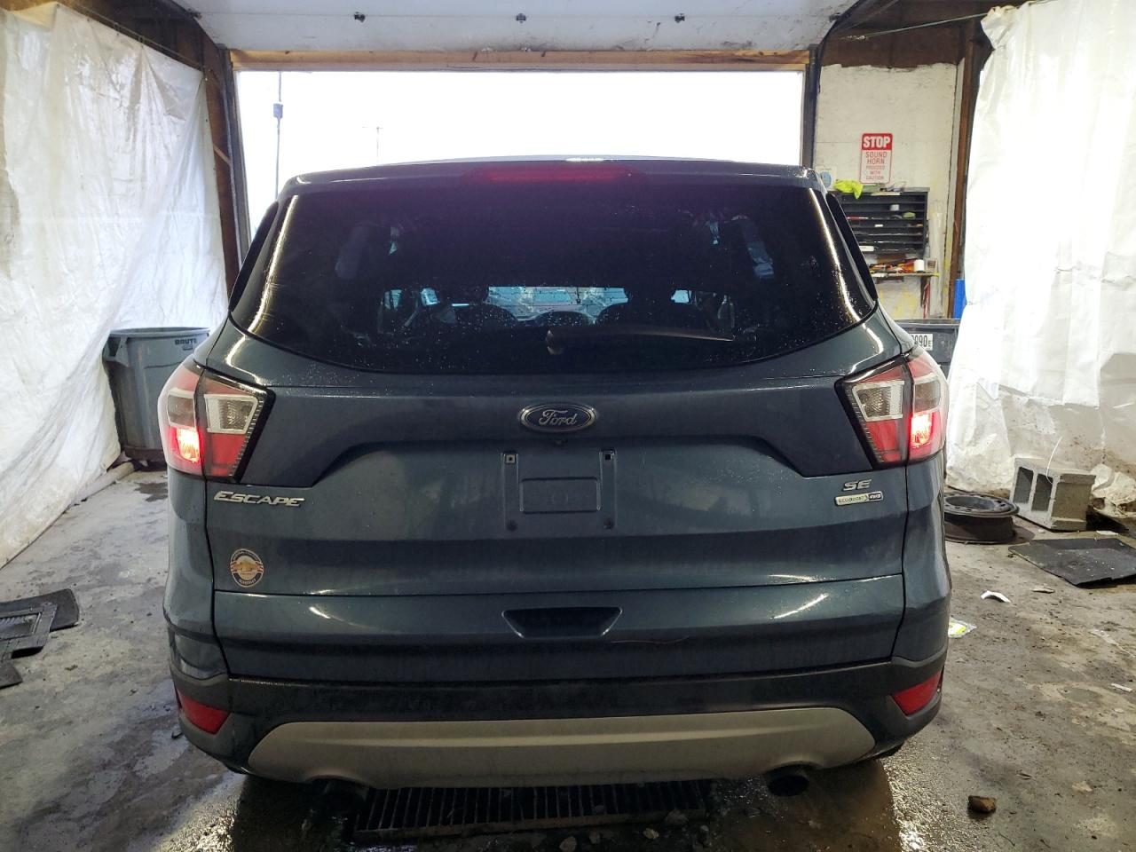 2018 Ford Escape Se VIN: 1FMCU9GD7JUB38963 Lot: 81614915
