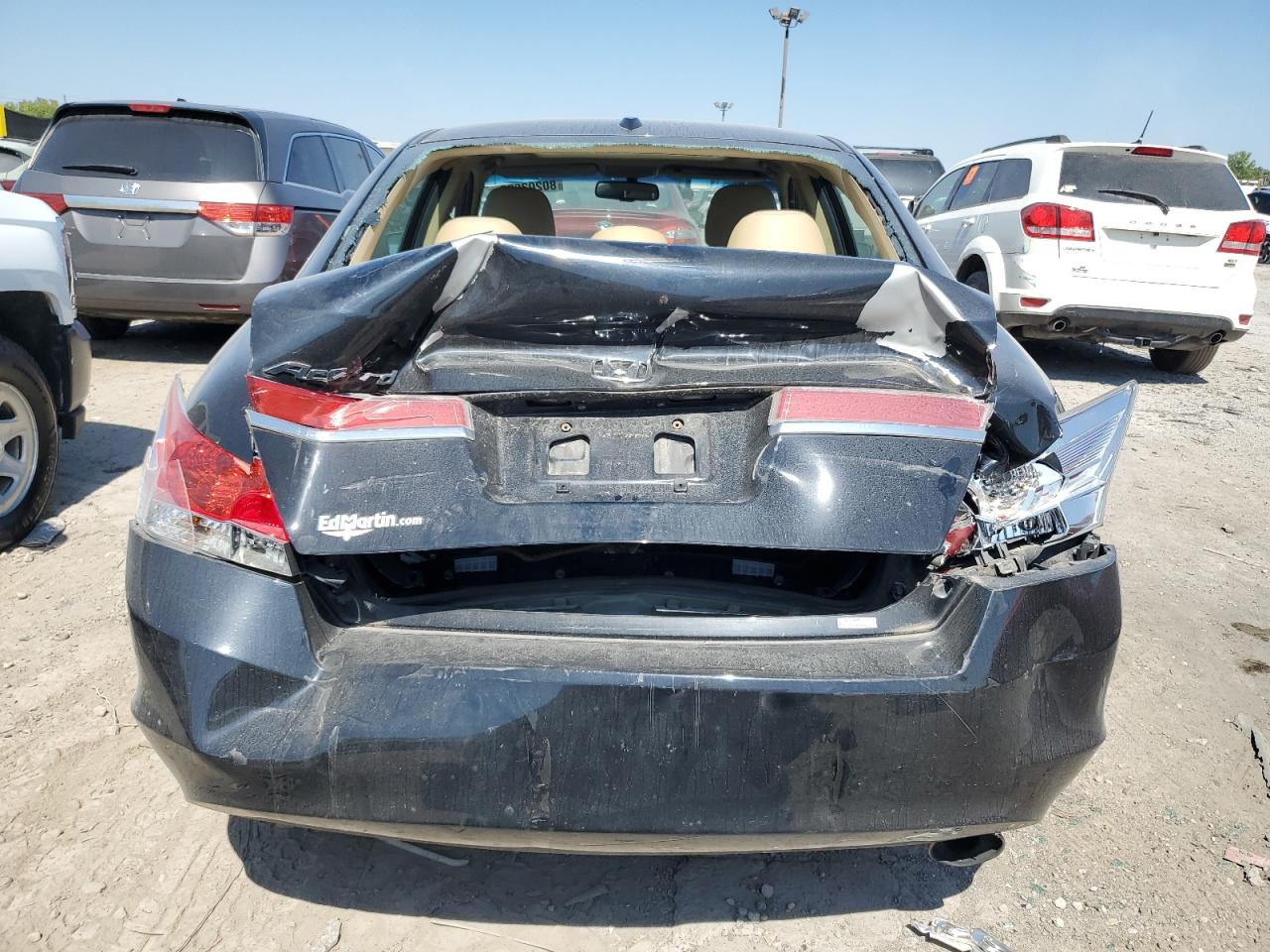 2011 Honda Accord Exl VIN: 1HGCP2F83BA085464 Lot: 80203635