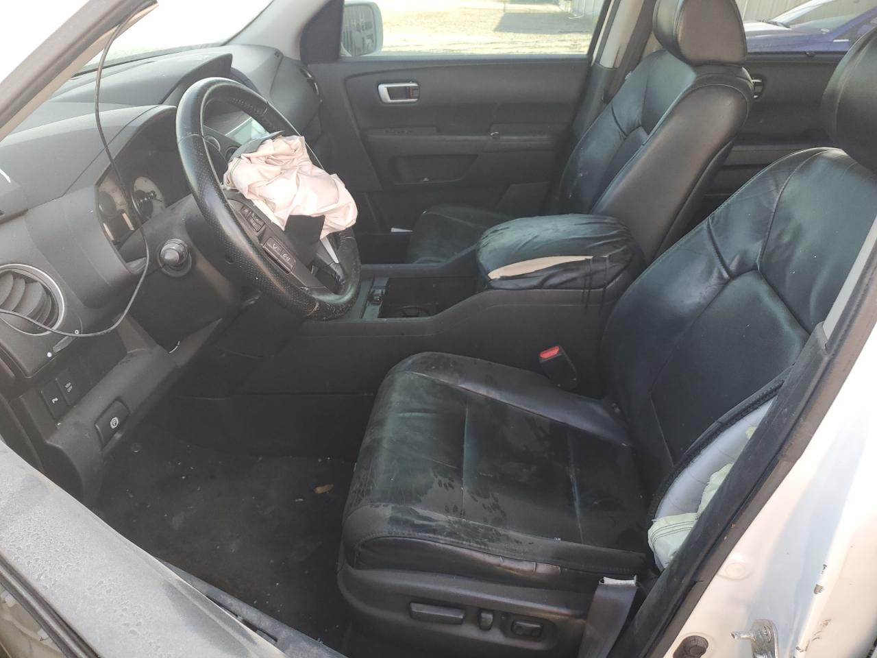 2011 Honda Pilot Touring VIN: 5FNYF4H92BB038040 Lot: 84549175