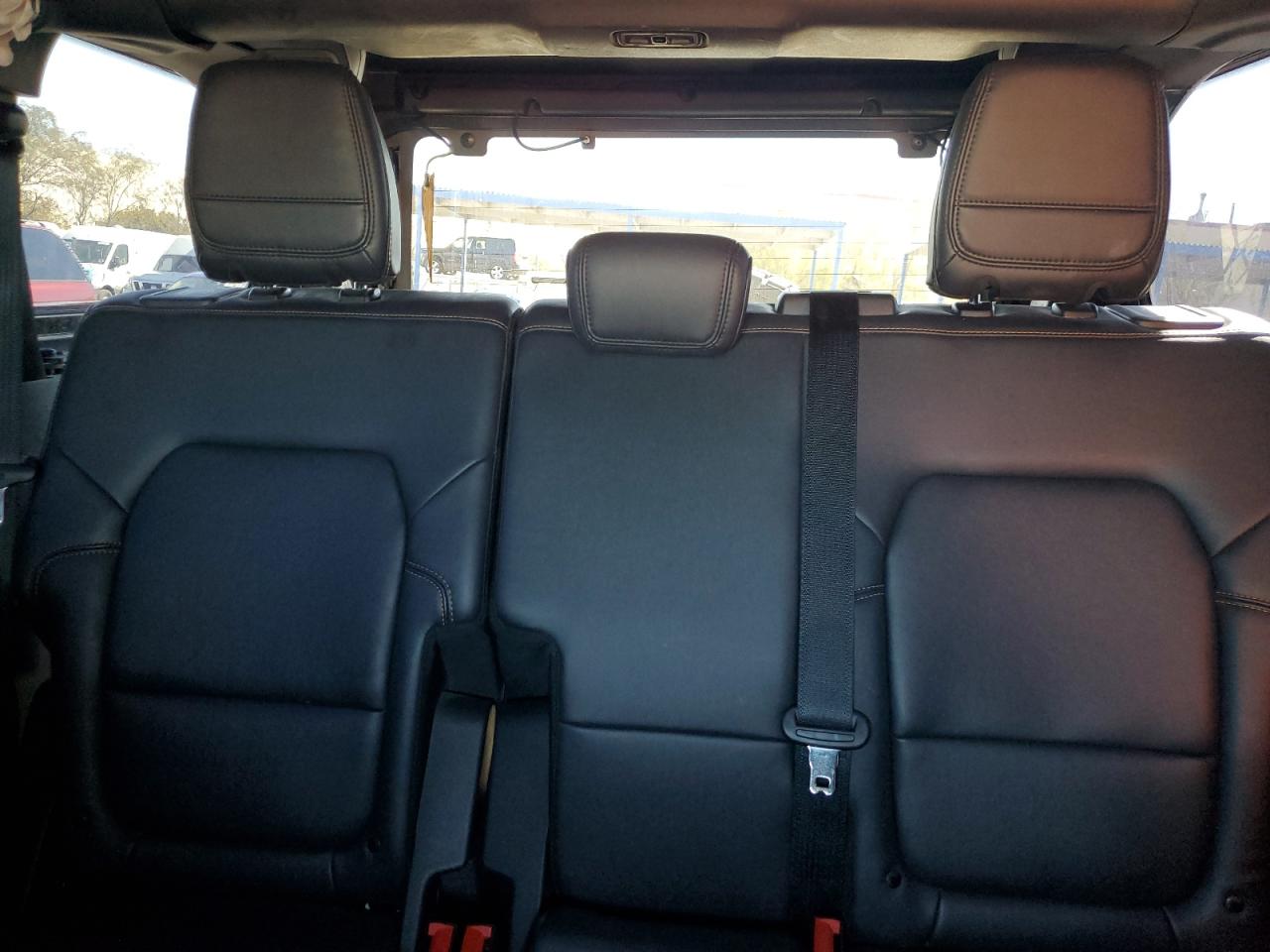 2022 Ford Bronco Base VIN: 1FMEE5DPXNLB56107 Lot: 83834855