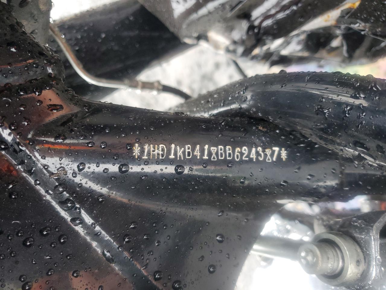 2011 Harley-Davidson Flhx VIN: 1HD1KB418BB624387 Lot: 81211325