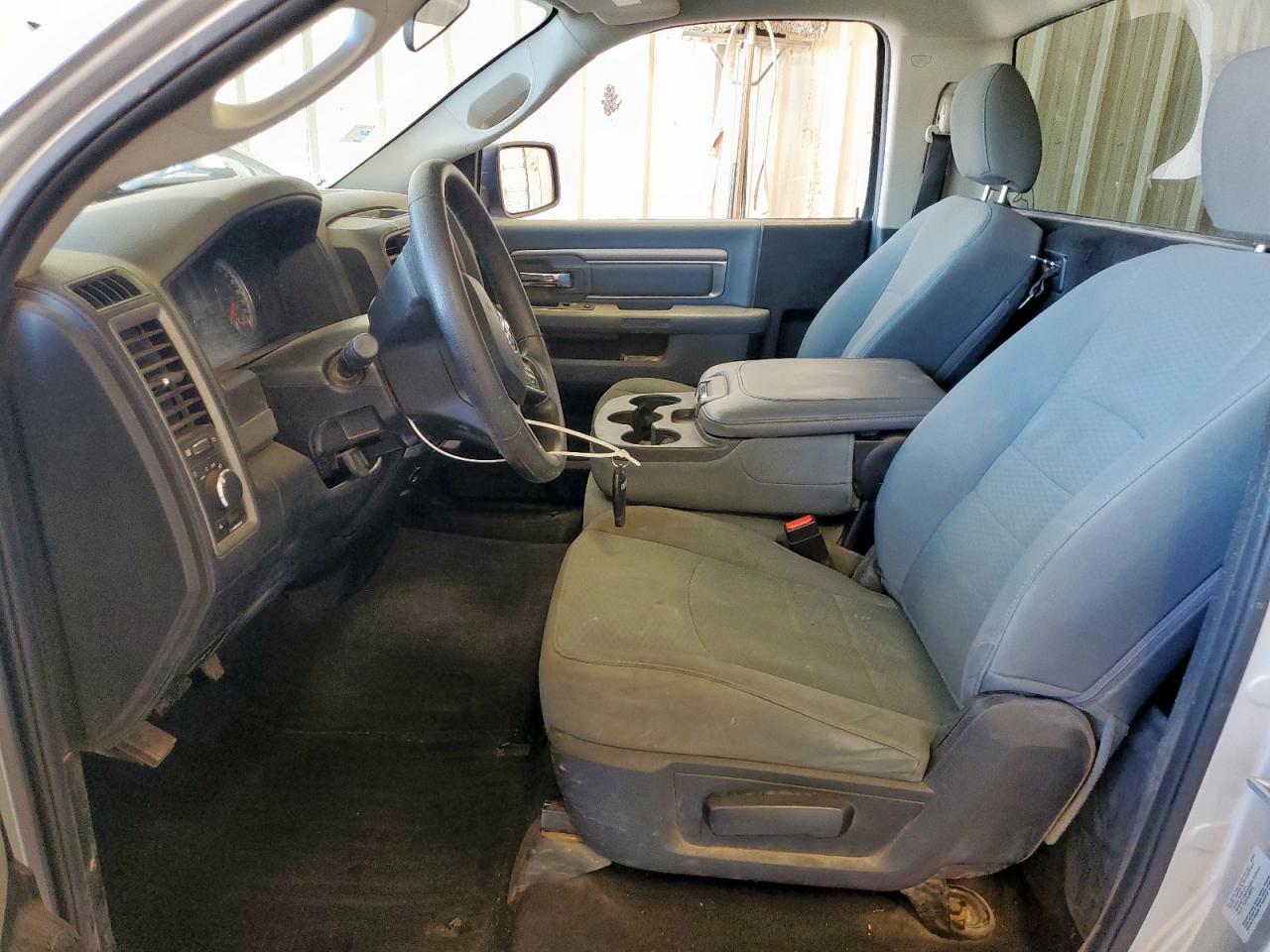 2017 Ram 1500 St VIN: 3C6JR6AG2HG768831 Lot: 80075915