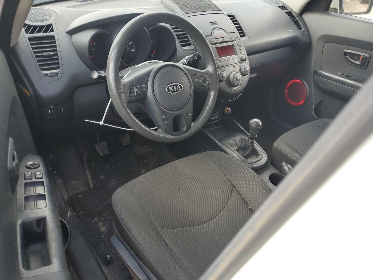 2010 Kia Soul + VIN: KNDJT2A25A7061330 Lot: 82057815