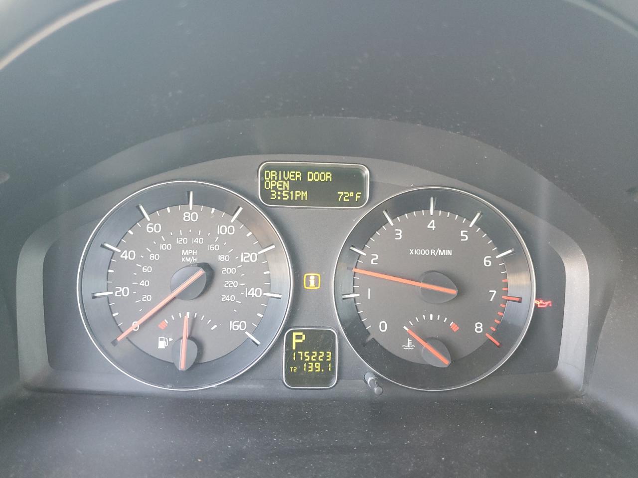 2011 Volvo C30 T5 VIN: YV1672MK3B2198068 Lot: 81749735