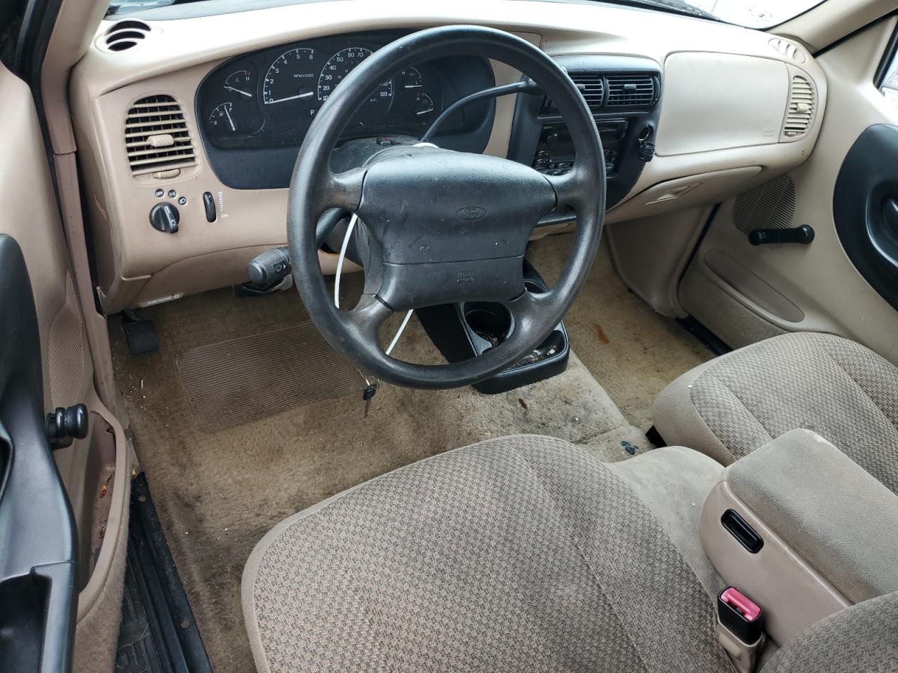 1998 Ford Ranger VIN: 1FTYR10U1WUB42070 Lot: 81601465