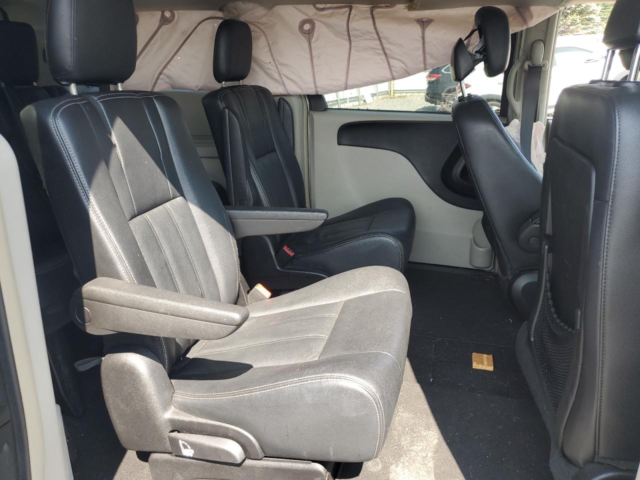 2016 Chrysler Town & Country Touring VIN: 2C4RC1BG5GR228560 Lot: 72000985