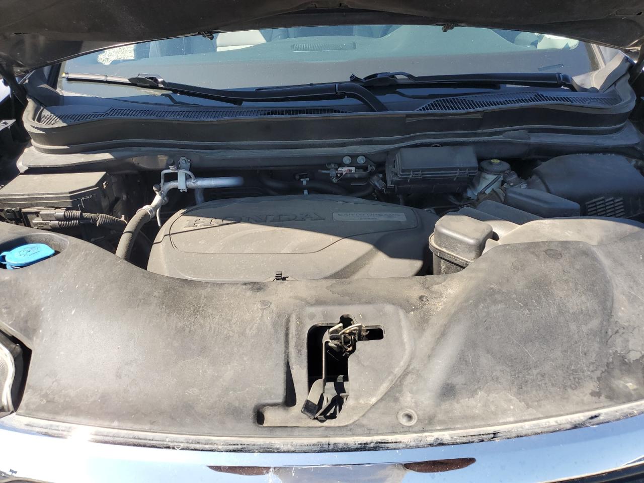 2016 Honda Pilot Touring VIN: 5FNYF6H95GB115681 Lot: 84258025