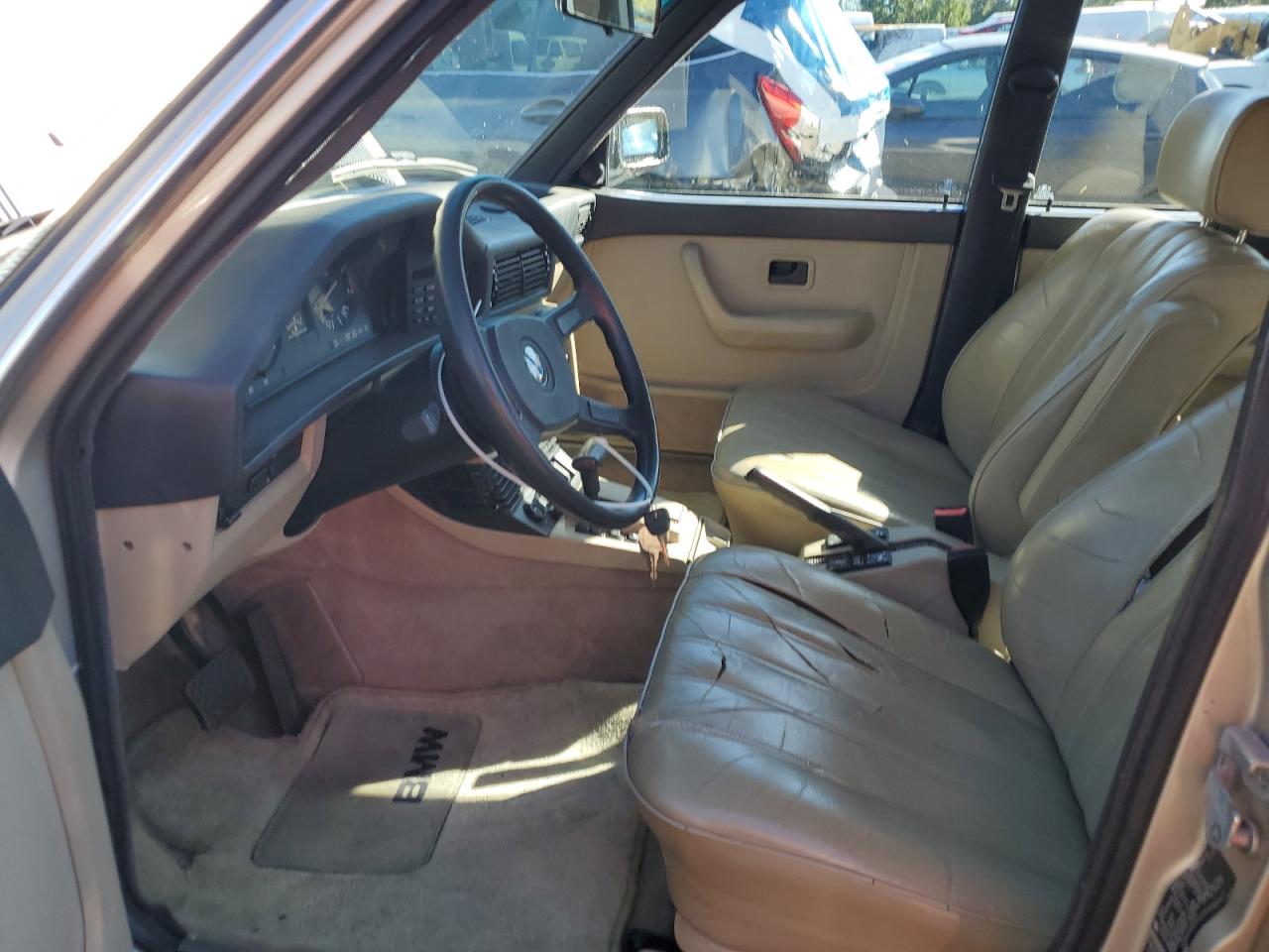 1988 BMW 528 E Automatic VIN: WBADK8302J9900401 Lot: 82071165