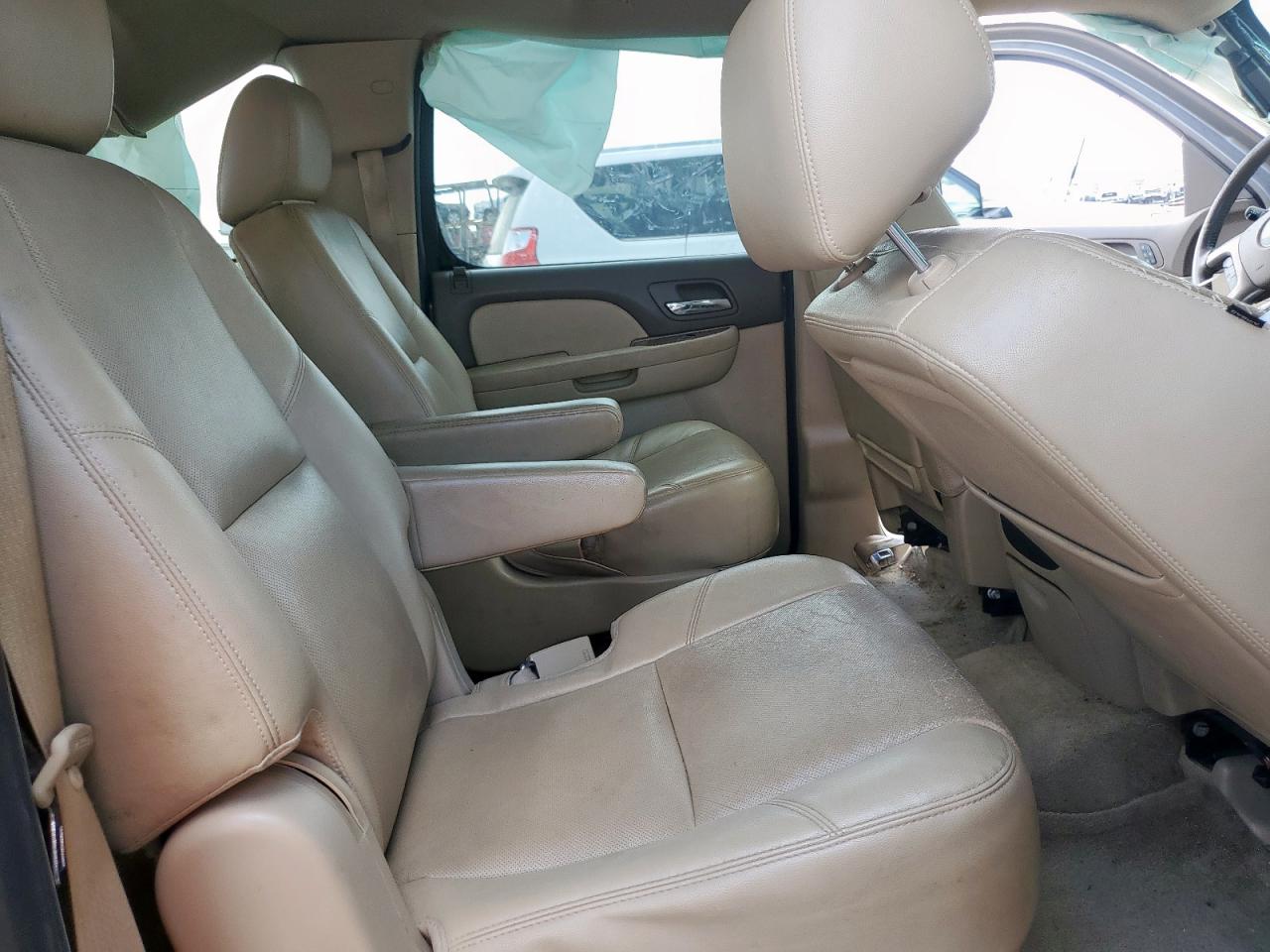 2014 Chevrolet Suburban C1500 Ltz VIN: 1GNSCKE09ER236550 Lot: 81060645