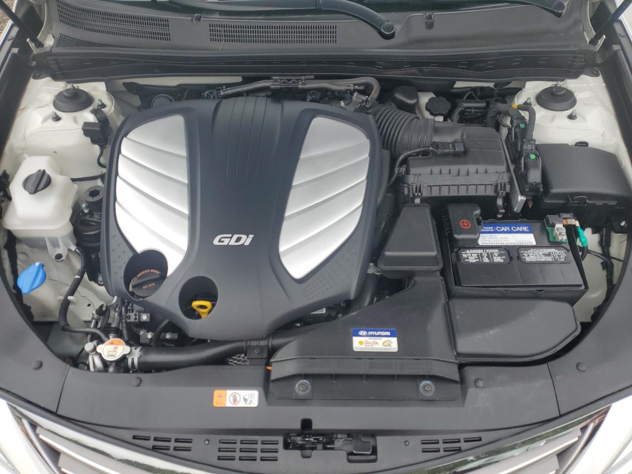 2017 Hyundai Azera Limited VIN: KMHFH4JG5HA582006 Lot: 84604595