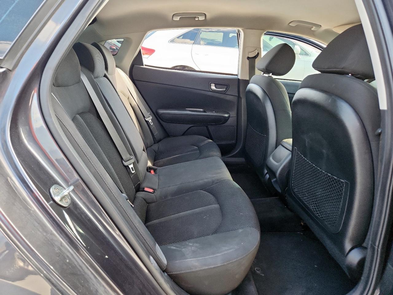 2019 Kia Optima Lx VIN: 5XXGT4L33KG284289 Lot: 82165015