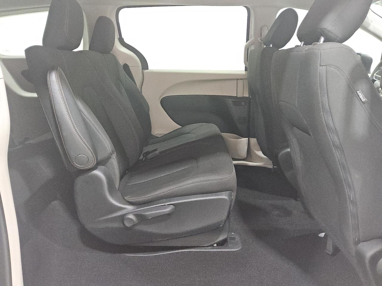 2018 Chrysler Pacifica L VIN: 2C4RC1AG7JR274691 Lot: 71109015