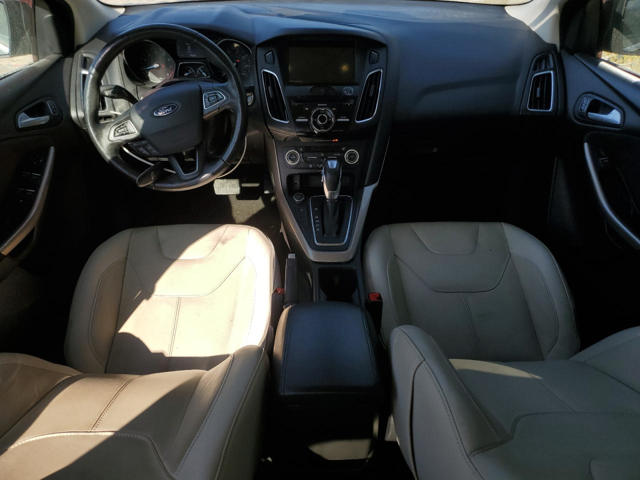 2017 Ford Focus Titanium VIN: 1FADP3J28HL338762 Lot: 81418175