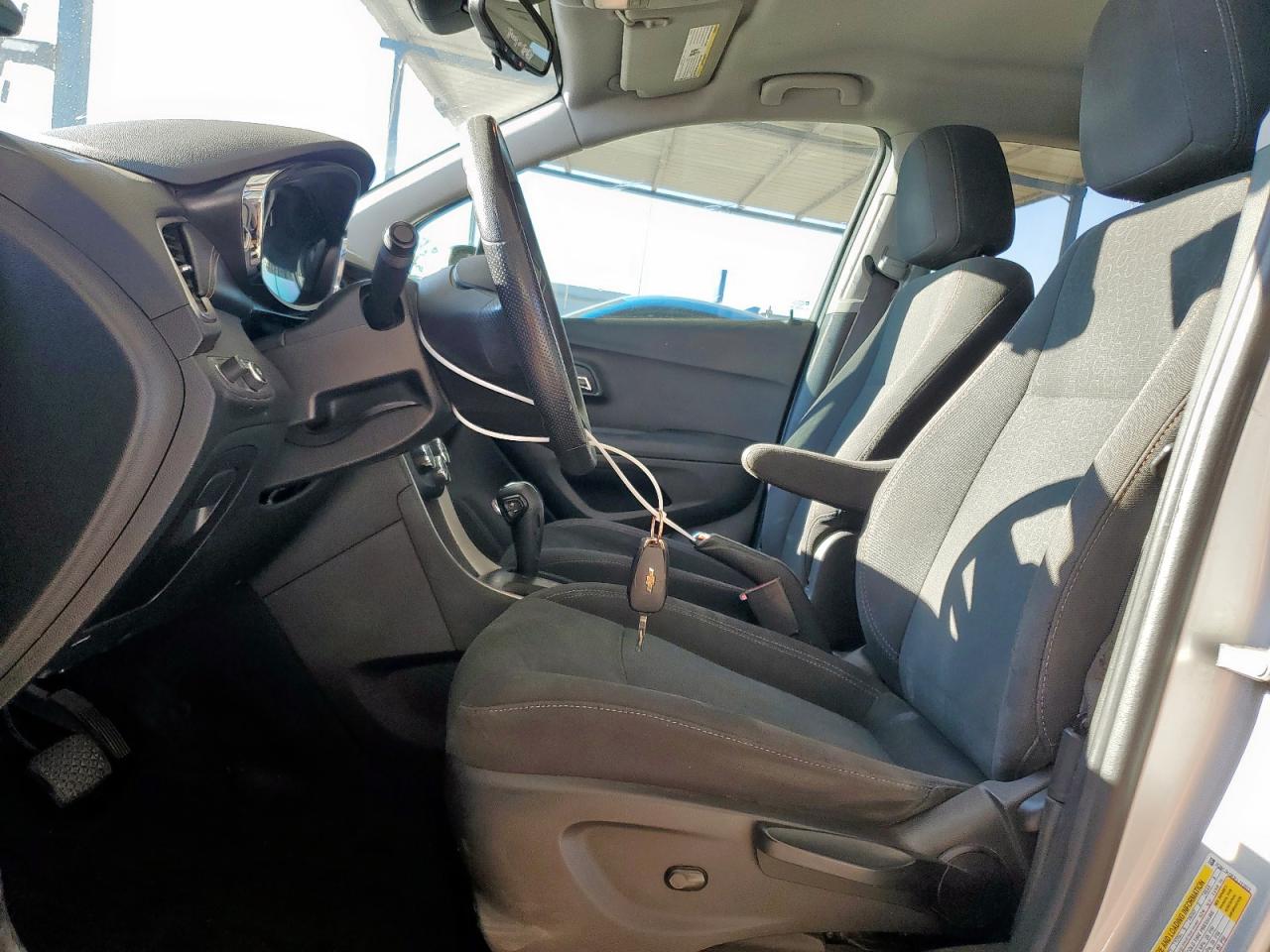 2020 Chevrolet Trax Ls VIN: 3GNCJKSB3LL213513 Lot: 81463505