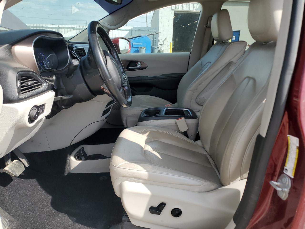 2019 Chrysler Pacifica Touring Plus VIN: 2C4RC1EG3KR569542 Lot: 81892455