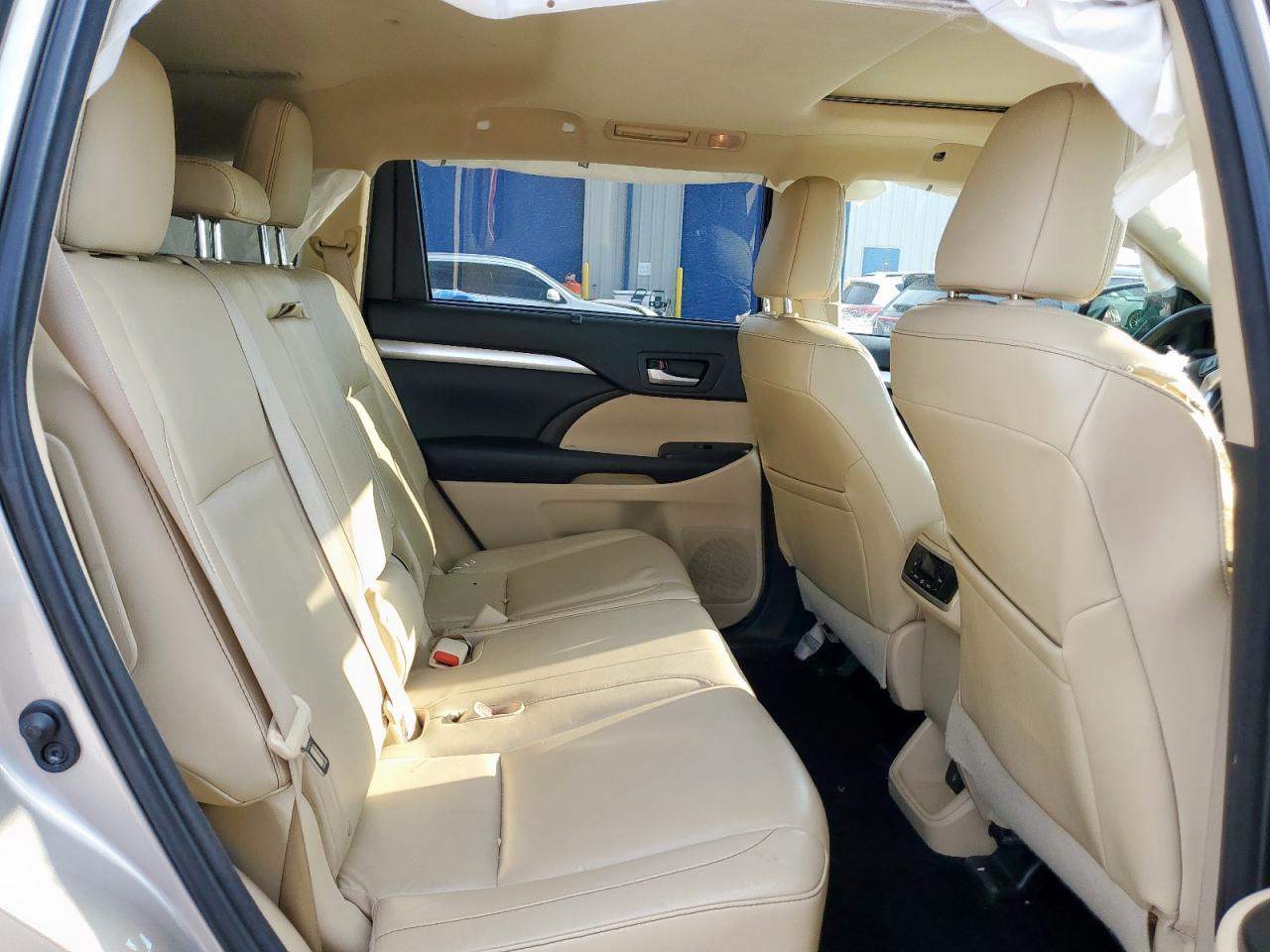 2015 Toyota Highlander Xle VIN: 5TDKKRFHXFS074150 Lot: 81432555