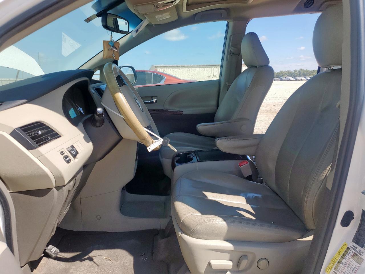 2012 Toyota Sienna Xle VIN: 5TDYK3DC7CS236651 Lot: 83776455