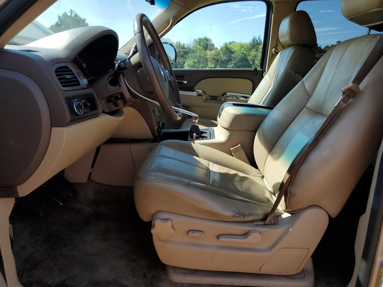 2013 Chevrolet Tahoe C1500 Lt VIN: 1GNSCBE05DR262285 Lot: 81309555